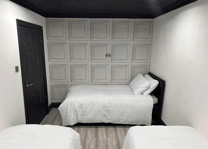 Triple Room Near Train Station